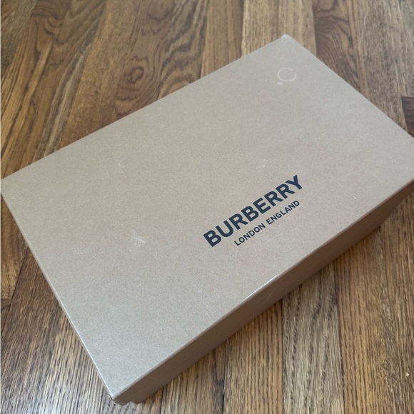 BURBERRY Ladies Archive Beige Homie Open Back Sneakers, Size 38! - Picture 5 of 6